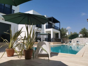 Brand New 2 Bedroom Garden Floor Flat with Pool A1